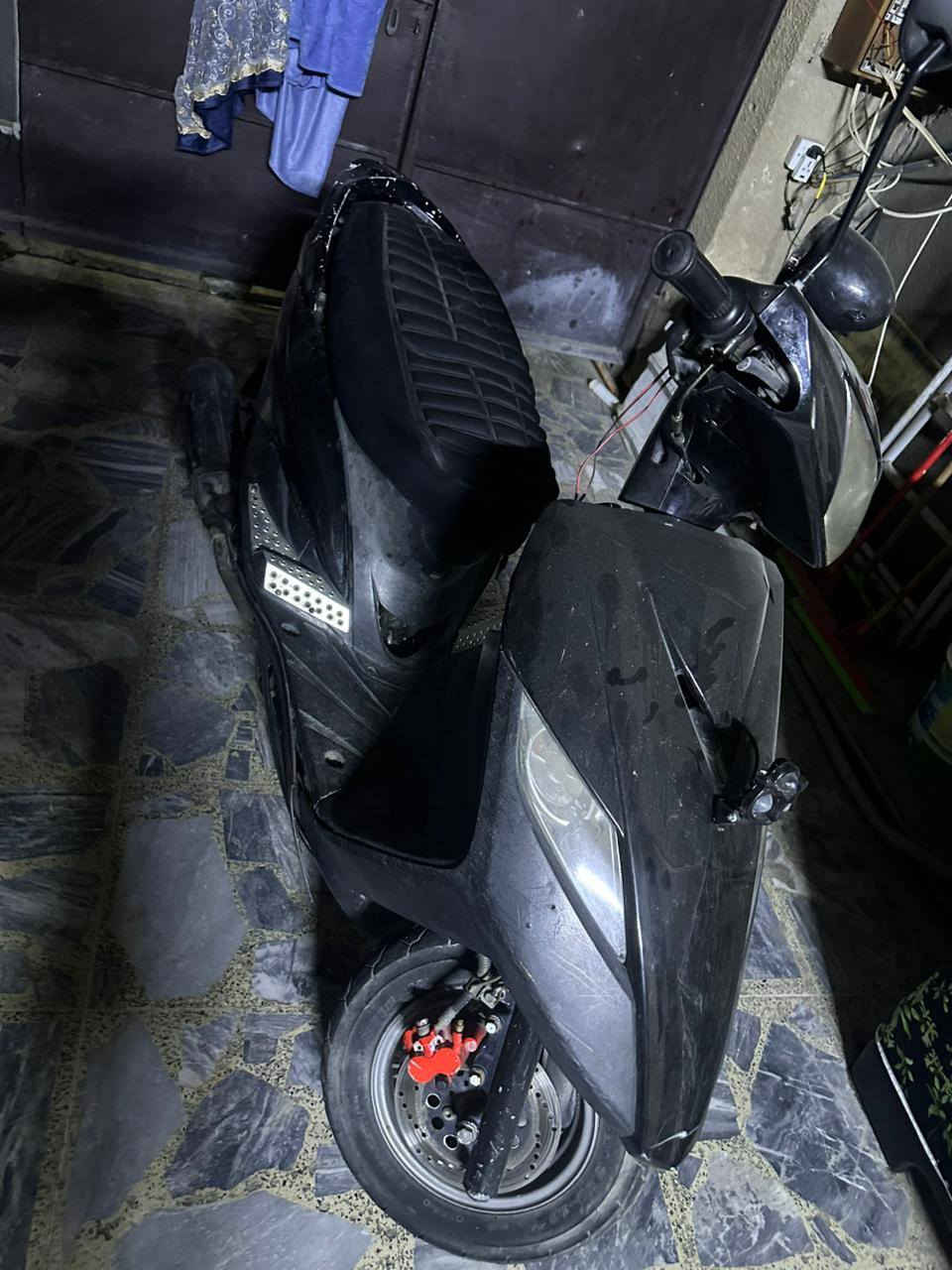 سلام. عليكم. ماكس ثعلب دراجة. حلوة. كاعدة. نكرة. سلف السعر. 350. وبيهة. مجال بصط العنوان بغداد البياع ***********
