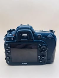 نيكون 7200 • عدسة ٥٠مم • ناصريه