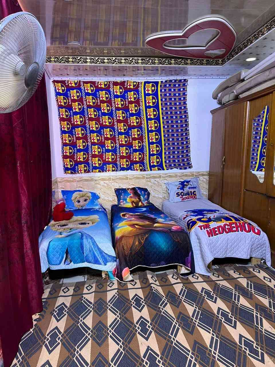 دار للبيع 100متر طابقين.  عنوان براكيه  خلف سيد حسينيه سيد حبيب. ***********
