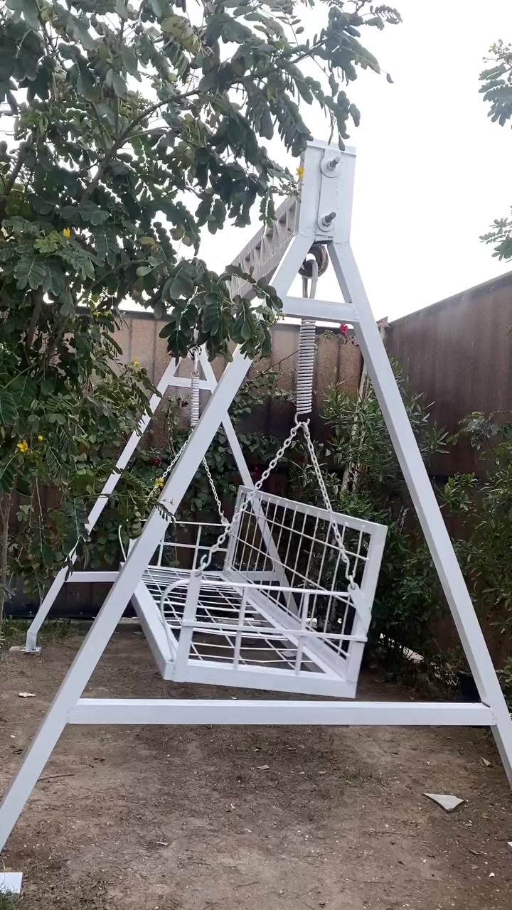 للبيع مكانها دوره حديد ثقيل ***********
