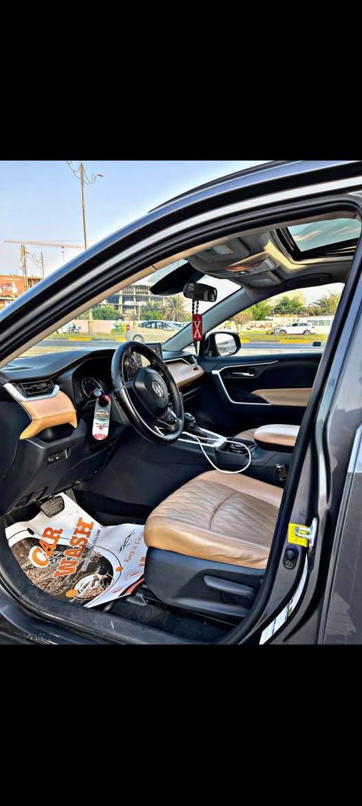 للبيع فقط
#كروب ـ راف ـ فور 
#راف ـ فور 
موديل 2019 وارد امريكي رقم بغداد مشروع وطني 
محرك 2500 ـ بانزين فقط 
مواصفات ال LE المعروفة 
ثلاث أنظمة قيادة ايكو ونورمال وسبورت 
كامرة خلفية 
رادار أمامي
تحديد مسار ومثبت سرعة 
هاند بريك دكمة اوتو هولد
ماشية 137km الف 
حادثهة صور موجودة مع رقم الشاصي 
كير محرك مكفول 
صدر تبريد كله جاهز 
السيارة عليها سيرفس كامل من دهن وفلاتر وميكانيك ومواد اصلية 
السيارة بدون اي نقص جاهزة 100٪
ملاحظة السيارة على أيدي 
السعر 188 ورقة 
مكان السيارة ـ بغداد ـ منطقة الغدير
‏‪0770 661 2053‬‏
