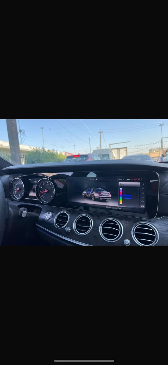 شاشه مرسيدس w213 
E300
بيها كار باي وشرط اصليه وشغاله
الي تفيده يدخل خاص او يتصل ما اختلف وياه بالسعر 
***********
