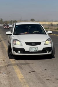 كيا ريو 2007 وارد امريكي  مكينه 1600 دوش بسمي  السياره  جاهزه من كلشي ...