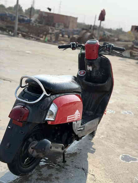 ماكس بوليسي للبيع مكفوله كفاله عامه (رمبه برغي ما مبدل بيه ونوزل مو كابريتر )السعر 700وبيه مجال العنوان واسط قضاء الحي ***********
