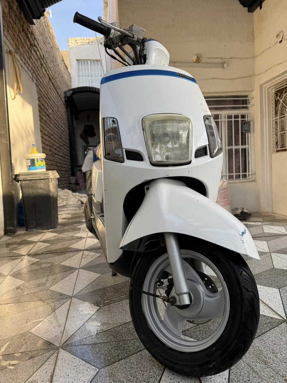 السلام عليكم
للبيع، بوليسي مسطره لون ابيض داخل رصاصي 
كفاله عامة مامفتوحة ولا تنقيص ولا تبخير ولا كلشي . ختم واحد داخل وكفرات ومكينه ، كلها شغاله كهربائات لايت زنون مكاني قضاء المسيب 
*********** ومتواجد بلخاص هم
شراي تعال خاص تحب تسولف لتجي
