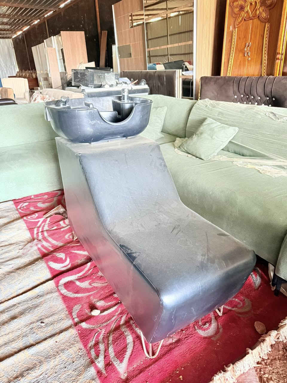 كلشي متوفر في مزاد الثقه ديالى بعقوبه بداية كاطون الرازي يم الملعب 
ويوجد نضام مراوس 
***********
