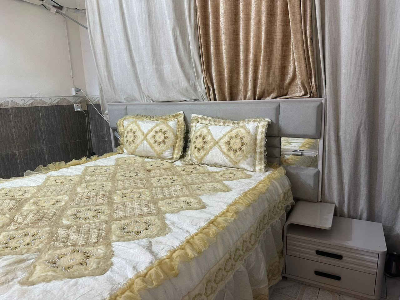 غرفه نوم تركي شاه اخذتها ب ٣ملايين و٢٠٠ واريد أشيل  الغرفه ٩قطع ( كنتور ٦ أبواب وچربايه وميز مرايا وميز درور ومرايا زاويه وطابوريه وشازلون وميز صغير عدد ٢) + الدوشگ هديه🎁


**إذا كنت صاحب هذا الإعلان وتريد حذفه لأي سبب، رجاءا أرسل رسالة إلى الدعم الفني**