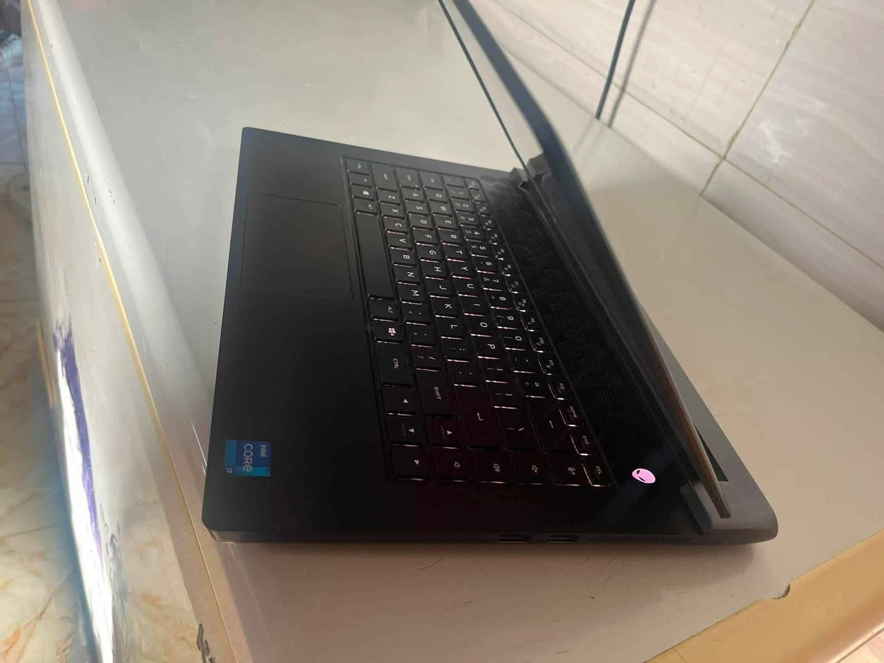 🔥 للبيع وحش الألعاب والأداء الخارق 🔥
💻 Dell Alienware m15 R6 — فخامة + قوة + أداء احترافي

⚡ المواصفات:
🔹 CPU: Intel Core i7-11800H (8 Cores / 16 Threads)
🔹 GPU: RTX 3070 8GB (نسخة 130W القوية جدًا)
🔹 RAM: 32GB DDR4
🔹 SSD: 1TB NVMe
🔹 الشاشة: 15.6 FHD / 360Hz 🔥
🔹 مناسب للألعاب الثقيلة، هندسة، مونتاج، وبرامج التصميم

🎮 يشغل كل الألعاب الحديثة بأداء عالي جدًا
🚀 Valorant / Warzone / PUBG / Cyberpunk بكل سلاسة
❄️ تصميم Alienware الفخم + تبريد احترافي
🔋 جهاز عملي وقوي للشغل والدراسة والألعاب

📦 الجهاز نظيف ومرتب وجاهز للفحص
📍 الموقع: بغداد

💰 السعر: (   مليون ومية فقط )

⚠️ ملاحظة: جهاز مو لأي شخص… هذا للي يريد أداء حقيقي وفخامة Alienware الأصلية 😎

📩 للاستفسار أو الجادين فقط خاص.

```
``` بغداد, العراق


**إذا كنت صاحب هذا الإعلان وتريد حذفه لأي سبب، رجاءا أرسل رسالة إلى الدعم الفني**