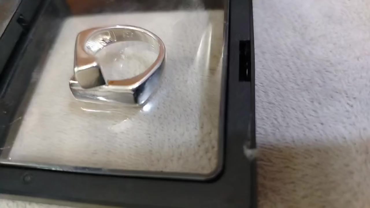 محبس مختوم 925 مثل مابين أمامكم ابيعلك قطعه اني ما اعرف فضه او مو فضه السعر 25


**إذا كنت صاحب هذا الإعلان وتريد حذفه لأي سبب، رجاءا أرسل رسالة إلى الدعم الفني**