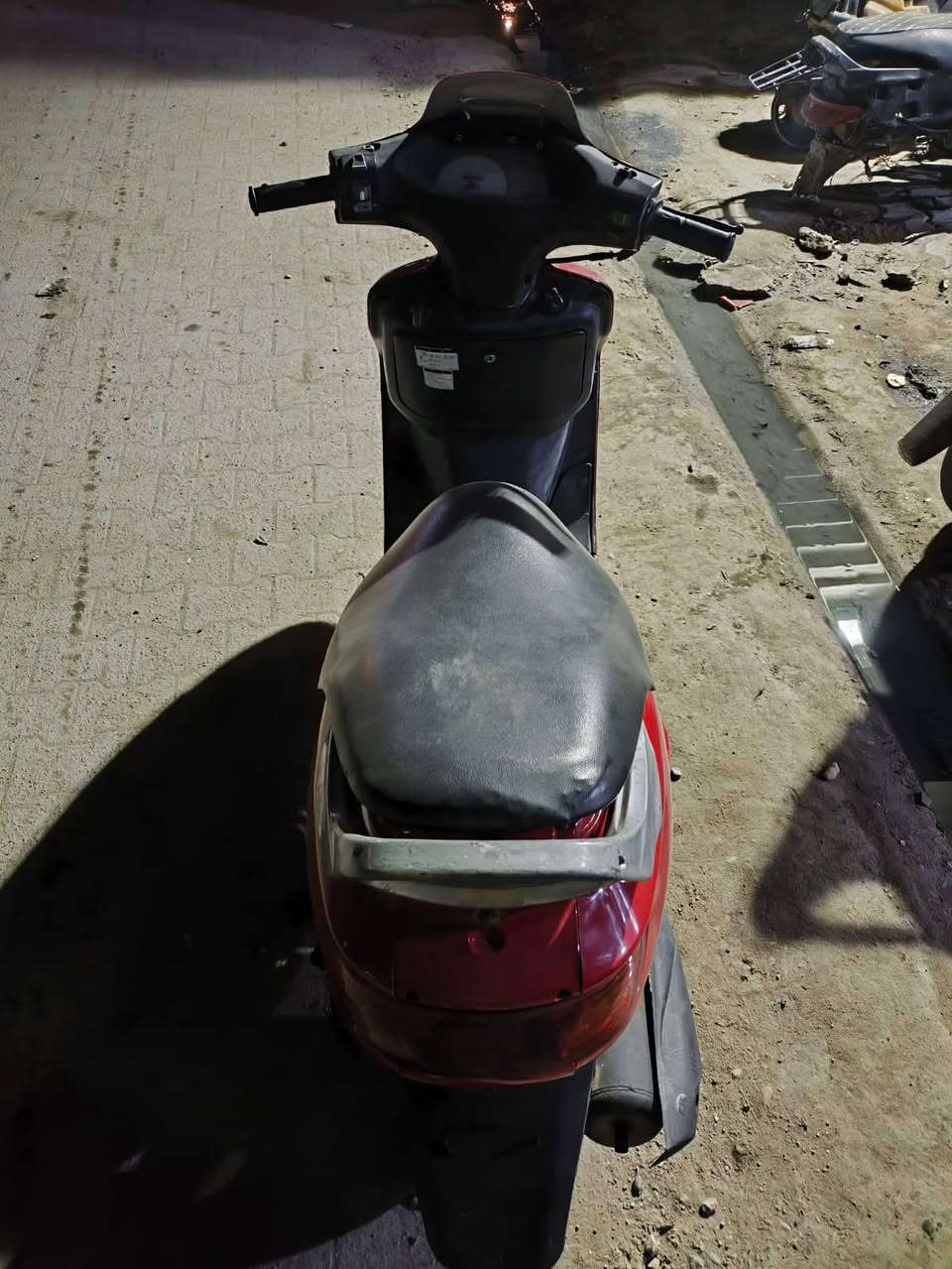 سلام عليكم فراشه فحل لبيع دراجه مامفتوحه برغي ماعايزه دراجه بيع مال واحد متوازي علفلوس قبل فتره طلعتها ب٦٥٠ يشهد الله وهسا عارضها ب٤٥٠ وبيها شي قلل ***********
