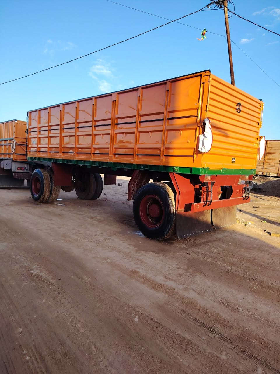 البيع مقطوره حداديه جديده طك طول ٧ وثلث رتفاع 180 دناكير سويل صنيه 110 جديده توير 24 نص عمر جاهزه مكان نجف الاستفسار الاتصال على الرقم *********** ***********
