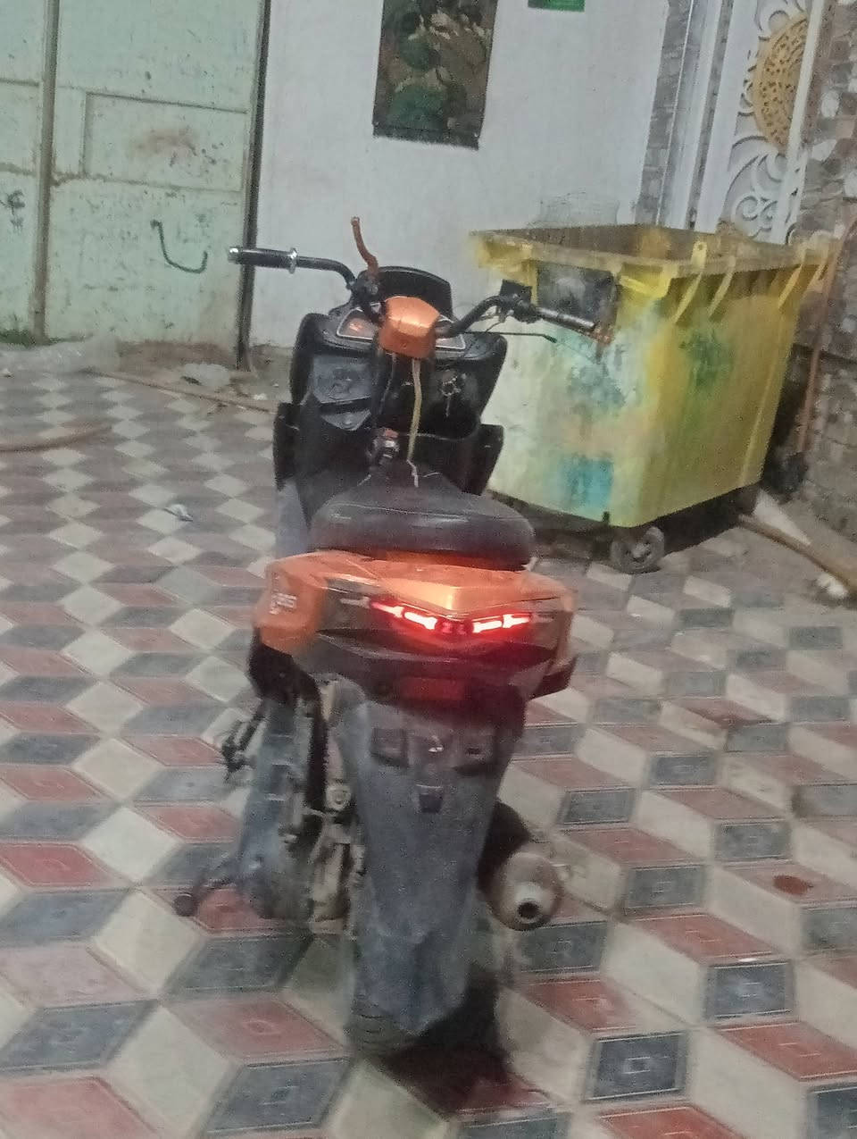 اسلام عليكم مرخصت مدير الكروب هاي الدراجه للبيع او امراوس الدراجه اكفلك مكينه ولباقي كوم حديد الدراجه تجي اشحلك الباتري شغاله الدراجه اسمه سكنس مديل 2023عندي مكاتبه اكفله من كلشي سرقه اوعشار


**إذا كنت صاحب هذا الإعلان وتريد حذفه لأي سبب، رجاءا أرسل رسالة إلى الدعم الفني**