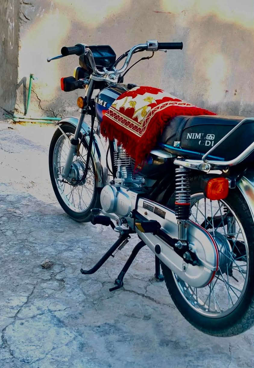 سلام عليكم نامه امتياز موديل 25 دراجه نضيفه كلش كلش نقصها كتف شحن بس الباقي كفاله عامه سعرها 680 وبيها مجال بسيط مكان بابل سده الهنديه ‭***********‬
