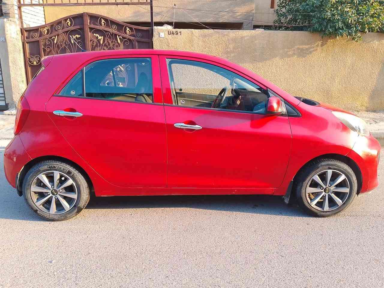 سلام عليكم كيا بيكانتو 2015
محرك 4 سلندر 1400 مرغوب
حدادية صدر مكفول 
خالية من الصبغ
 رواج في الهلال الخلفي من جهة الراكب 
تبريد ممتاز
سيارة نظيفة 
تخم تاير جديد
رقم سليمانية هزة جديدة 
بأسمي تحويل مباشر أو وكالة 
ماشية 72 ألف 
السعر 92 ورقة وبيهة مجال

مكاني بغداد السيدية/حي الأعلام 
الرقم *********** متواجد فقط عليه
