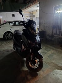 مطور شحن تي ماكس وان  6 بطاريات  3 سارعات   بطارت تقره 11  مستخدم 3 اش...