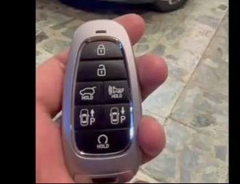 توسان 2023 لمتد كلين اعلى فئة 1/1
وارد امريكي محرك 2500 
تقدم وترجع على ريموت
بصمة تشغيل + بصمة ابواب لمس
بانوراما
كاميرات 5
كير دكمة
نقطة عمياء
رادارات امامي خلفي جانبي
اوتو بارك
هاندبريك دكمة
كشنات كهرباء جلد اسود خزن ميموري
كشنات تبريد وتدفئة امامي وتدفئة ستيرن
قيادة الية
بك لايت LED
لايت LED
كروز سرعة + مانع انزلاق + منحدرات
ويل كب كبير كروم
تحديد مسار
فول تحكمات ستيرن + شفتات
سماعات شركة BOSE
شحن وايرلس
نظام GPS خرائط
السيارة فور ويل HTRAC
تبريد قطعتين امامي خلفي
اوتو هولد
جنطة كهربائية
ابواب بصمة
سيارة بأسمي
سعر ١٨٠  بيه مجال 
***********
