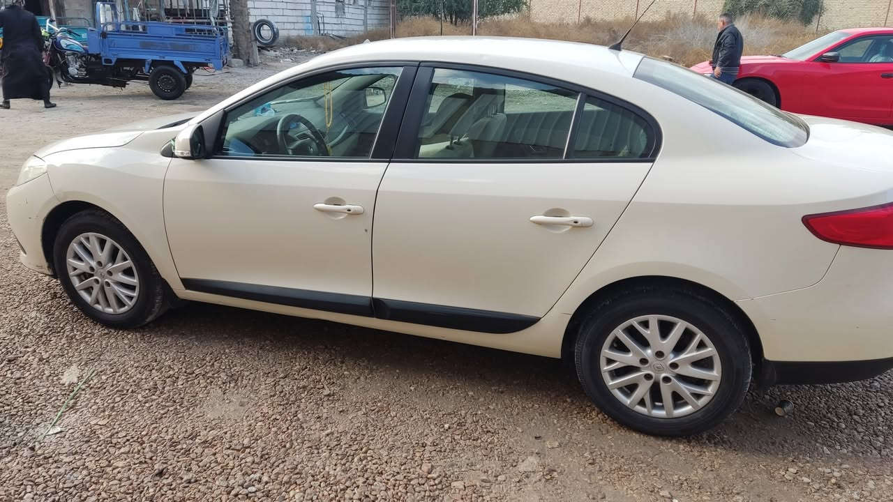 السلام عليكم
رينو فلونس
مديل 16
الوان بيجي
رقم كربلاء
بيه بس بالباب اليمن باره بسيط  فقط و  الباقي كفاله 
اتصل ع رقم ***********
