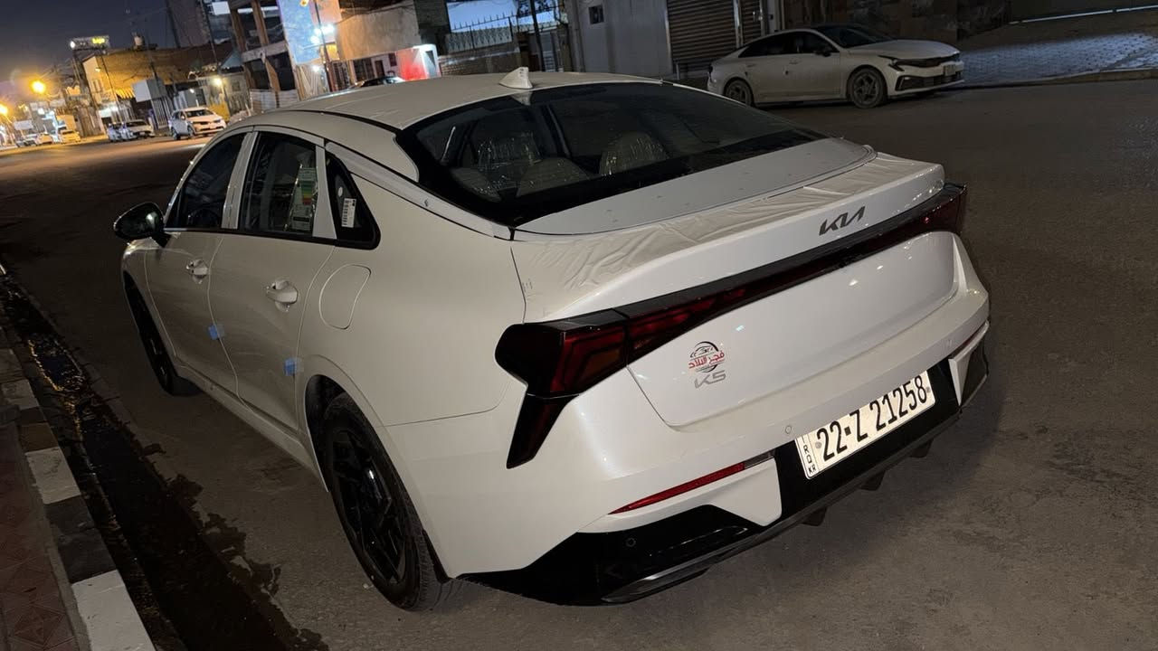 السلام عليكم
معروض للبيع 
كي فايف 2026 اخذتها قبل يومين بعدها زيرو ماشيه ٢٠٠ كيلو بس على كد الترقيم 
بس احتاجيت فلوس ودابيعها
فول عدا البانوراما 
رقم اربيل وكاله او تحويل بضمانتي 
السياره جديده شخط مابيها ولا اي ملاحظه مصارلها يومين عندي بس
السعر 245 ورقه مجالها بسيط للشراي 
مكاني النجف حي العداله
***********
