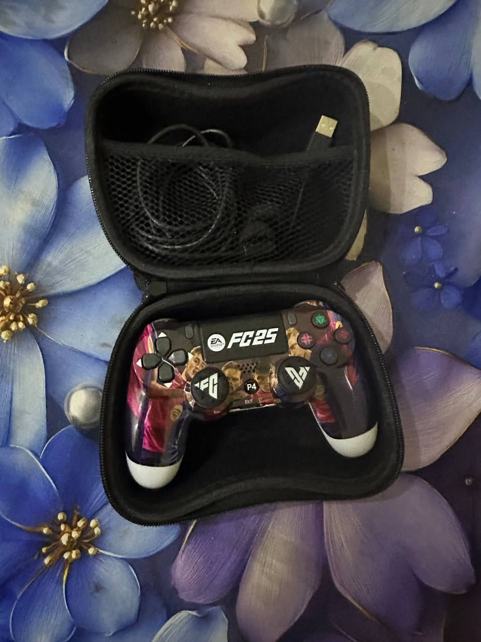 السلام عليكم بلى 4 نضام 11 مه،كر يدات عدد 2 السعر200 قفل تواصل وتساب فقط ***********
