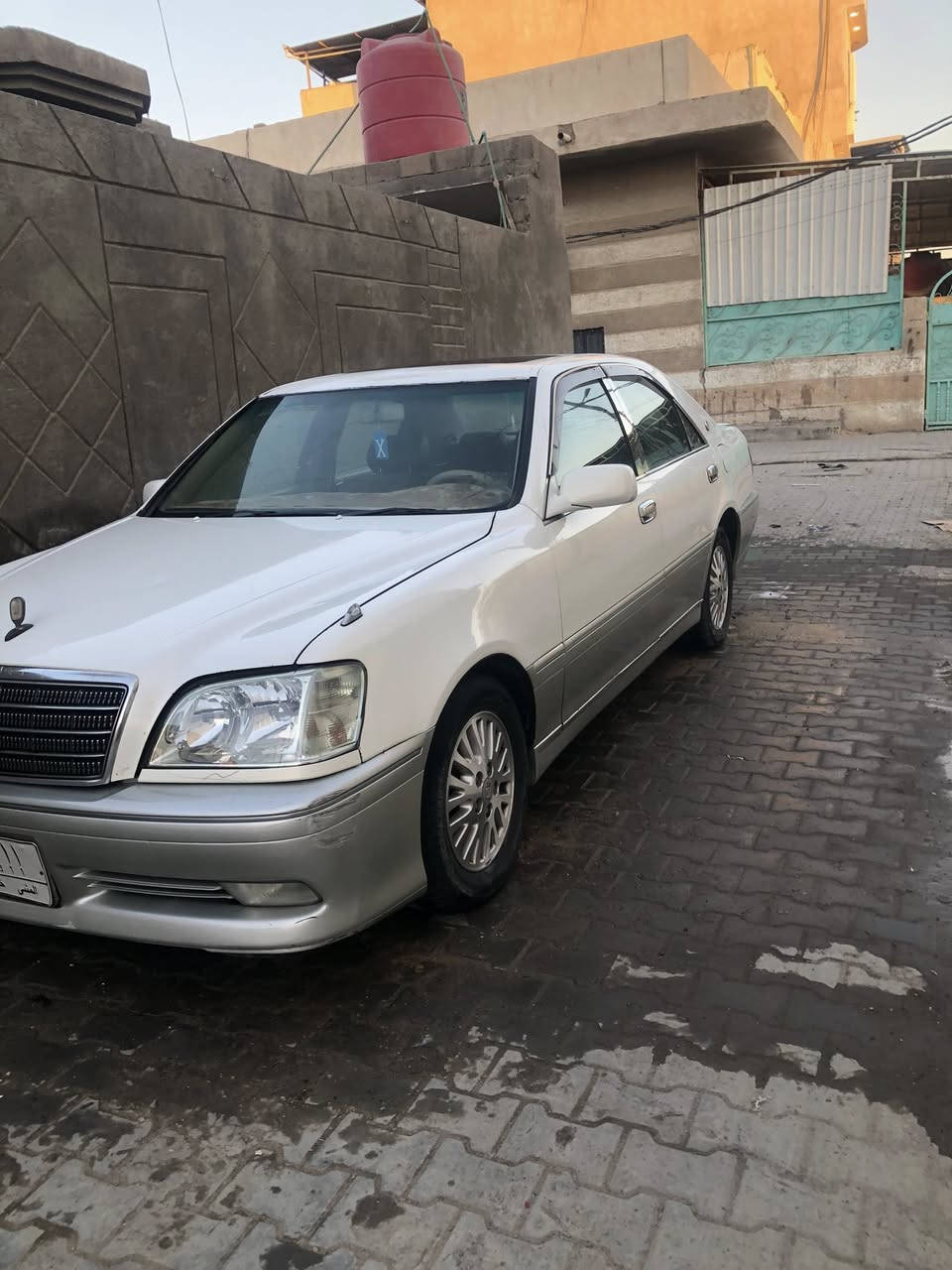 سلام عليكم ملكه للبيع او مراوس حسب القناعه رقم مميز سياره نقصها بس حداديه رقم التلفون ***********
