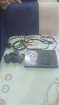 بلي 2 شغال كامل ملحقات نقص فلاش ضايع سعره 35 قفله 30  شراي رقمي 078282...