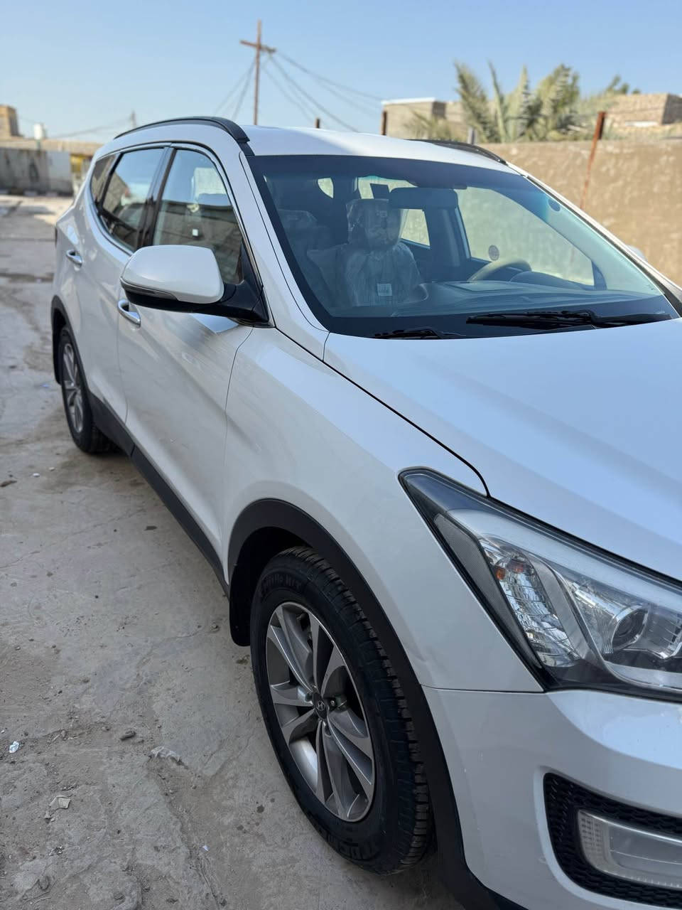 السلام عليكم 

سنتافي 2016
مكفول 

 فول ثلاث قطع تبريد 
خمسه ويل كب 
تحكم ستيرن 
كامره 
حساس 
هستوه مجدده سنويه ورقم هزه ما 
صارله سبوع ما صاقطه حداديه جديد 
مكينه اربعه ما مفتوح 
170 
مكان النجف 
*********** النجف, العراق
