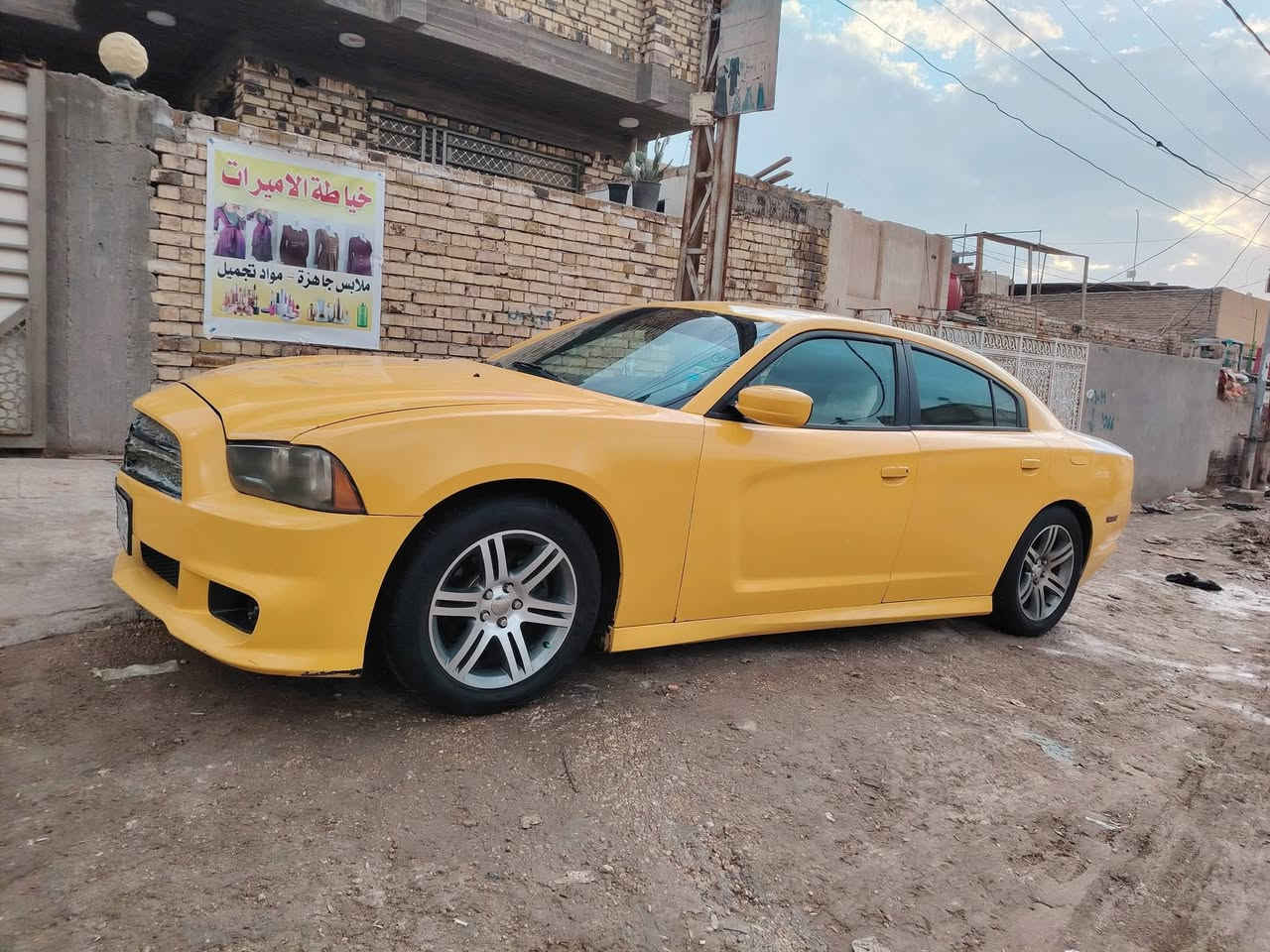 السلام عليكم جارجر12للبيع حداديةامامية وخلفية تخم تاير تبريد ثلج داخل جديد مكينة خير من الله كير بداية تورباين بي السيارة مكفولة من العيب الشرعي واصوليات بيها تكم امامية متعورة بدون لاكص ولا تبديل وشوية من القمارة السيارة مصفرة هيئة وغرامات خطها حلة  بغداد مستعجل على بيعتها 
السعر 125 الرقم***********
