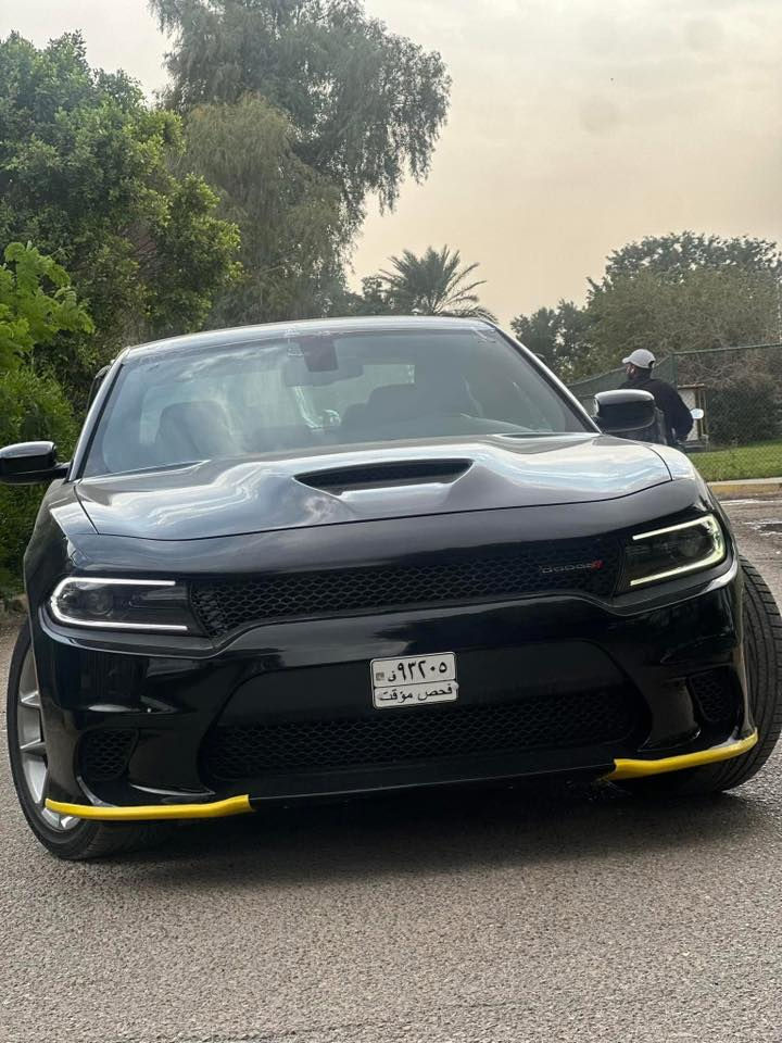 السلام عليكم للبيع 
دودج جارجر GT 2023 
مواصفات ال gt المعروفة 
شاشة كبيرة 
كشنات حظن 
مكينة 6سلندر 3600 
بدون تبديل 
قطعة وحدة صبغ على كد الظربة 
وبارد ب الجاملغ الخلفي 
واجا بيها دبل كود من امريكا صفحة السايق 
ماشيا 36 الف ميل 
صور الحادث ب المنشور 
بچم كبس 
مرقم بغداد ب اسمي تحويل ثاني يوم 
مكاني بغداد
السعر 235$ وبيها مجال ان شاءالله 
للاستفسار ‭0771 684 4616‬
