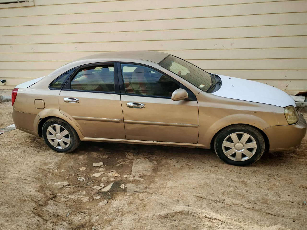 السلام عليكم اوبترا خليجي 2006 رقم قادسيه خصوصي اوتوماتيك السعر 60 وبيها مجال مكينه وكير وحداديه كله نظيف تخم تاير مكان حله مركز الاتصال ***********
