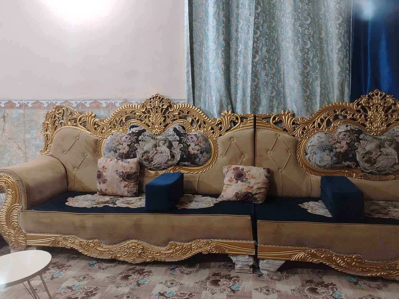 لبيع ٨٠٠ ربي مجال لعنوان كربلاء حي الغدير راقم ***********
