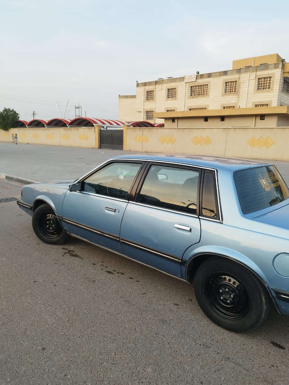 سلام عليكم
سلبرتي موديل 89  رقم بغداد تحيول ثاني يوم سياره جاهزه مكفوله من الضربه وتبديل سياره جديده وجاهز محرك كير حداديه كهربائيات تخم تاير كله جاهز باتري سياره ناعمه وترايك وين مايعجبك 
مكاني البصره السعر 52 وبيه مجال 
*********** سنويه جديده لل 29
