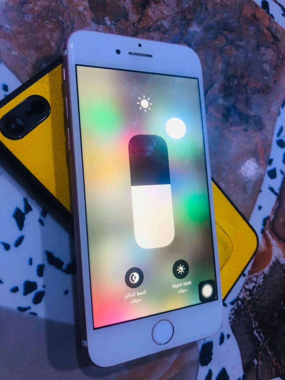 السلام عليكم
‏جهاز iPhone 7 عادي جهاز فقط مبدل بطارية جهاز كل شغال بس البصمة ما تشتغل￼￼ الدكما 
‏ ‏هذا كله شرط ‏كاميرات دمعة
‏شحن فول￼￼￼￼ السعر50
مكاني لايمن حي العامل 
***********
