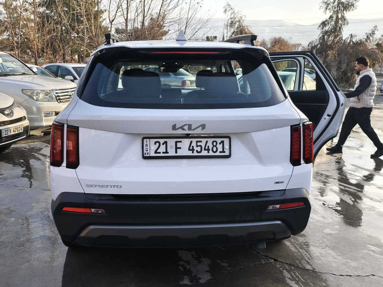 کیا سۆرێنتۆ قەپات مواسەفات، ٢٠٢٣ پێش و پشت کەپس
٤ پارچەی لای سایەق کلێری ئەمریکا بێ ناو، ٢ دەرگا لای سەکن دەعم ناو دەرگای گرتووە. پەڵەیەک پشتی سەقفی بۆیاغە.
فول مواسەفات،ئێرباگ بەس شان تەقیوە و بیلادی دانراوەتەوە
ڕادار پێش و پشت و تەنیشت، پانۆراما، کوشن جڵد و کارەبا و گەرم، کوشن مەلەکی، ٣ ڕیز کوشن، شەغال و بەسمە، دەبڵ ئەکسل و ٥ مۆدی لێخوڕین، چەندین مواسەفاتی تر.
ڕەقەم سلێمانی و دە هەزار مایل ڕۆیشتووە.
ڕەقەم شانسی 5XYRHDLF8PG184597
Tel *********** بشدار, السليمانية
