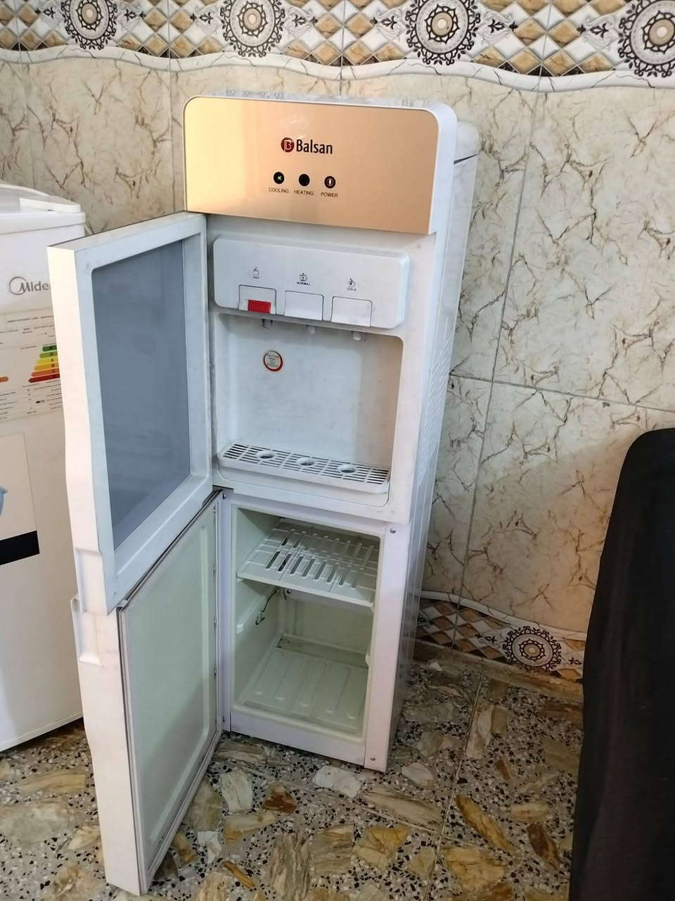 سلام عليكم غراض نضيفه جدن مكان مدينه الصدر تخم تركي ٥ مقاعد براد مرايات بلازمه ٣٢ براد ***********
