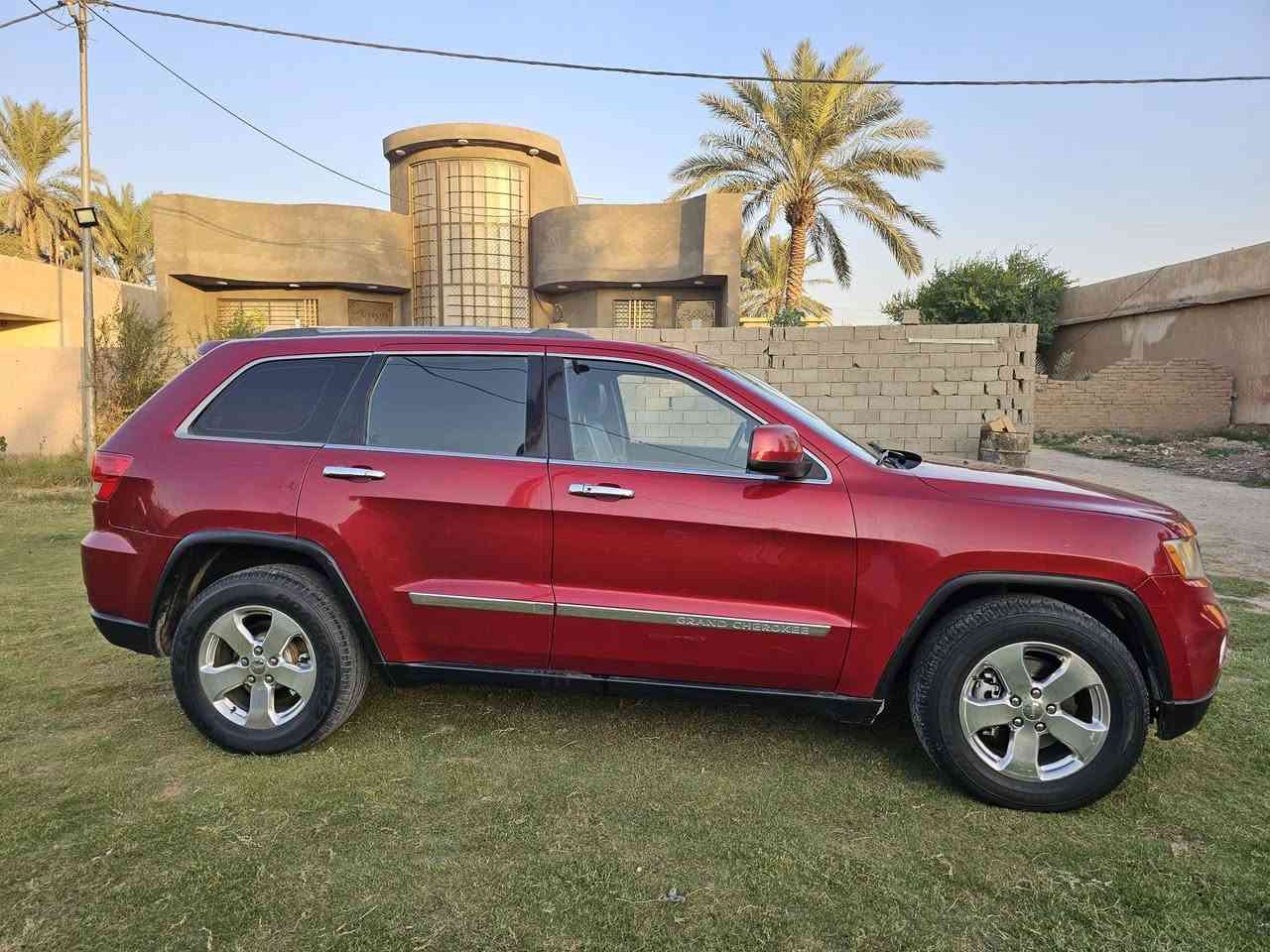 السلام عليكم جيب لاريدو 2011  السياره بيه شبر جاملغ خلفي فقط وجاملغ امامي كلير ولاايرباك طاك كلهه ع وضع الشركه    نضيفه جداً  رقم بغداد انكليزي ب أسمي 3600 فول عده الفتحه  مكاني بابل  مشروع المسيب 
السعر 138 وبيهه مجال قليل جداً
للاستفسار الاتصال ع 
رقم الهاتف ***********
