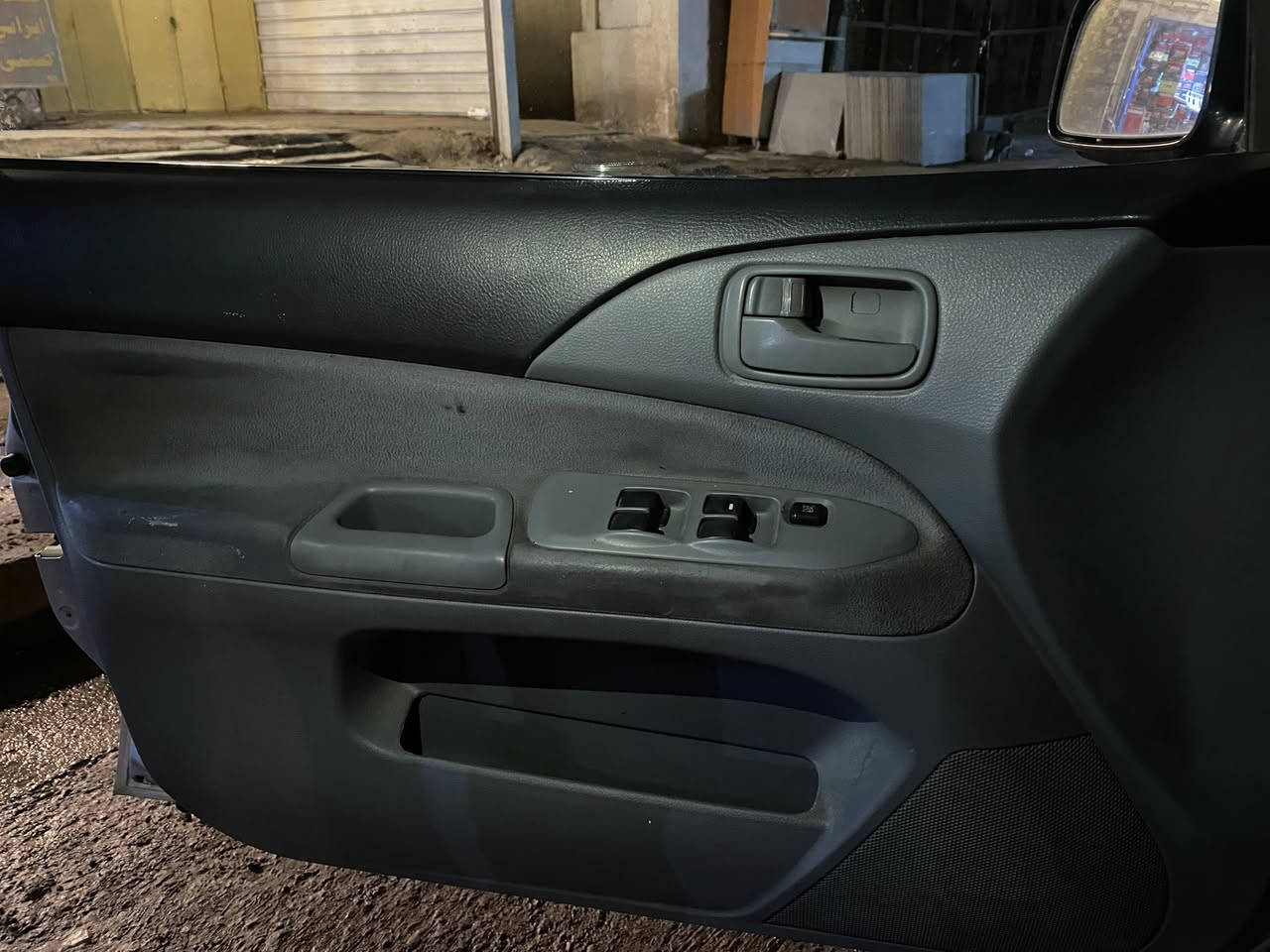 سلام عليكم لانسر 2009 وارد امريكي محرك 1600 جام اوتو كير اوتو رقم ديالى بسمي رقم الجديد سياره حادثه جاملغ خلفي وكير محرك الحمدلله مناقصه شي مكاني بغداد الجديدة سعره 67 وبيه مجال 
لتواصل *********** محمد
