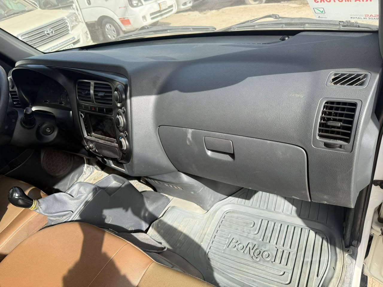 السلام عليكم كيا فحل موديل 2021رقم بغداد انكليزي سنويا مشروع وطني تحويل ثاني يوم  مكينه 4000جديده لا صرف ولا بخار ولا تنقيص وكير ومكينه واكسل وشاصي ورقم شاصي كل مكفول تخم تاير جديد تاير خلفي محور 14وستد 27 وتانكي الكاز محور 120لتره السياره جديده مكفوله كفاله عامه لا ضربه ولا صبغ ولا تبديل عد بار جدأ بسيط العنوان بغداد البلديات السعر 167وبيه مجال بسيط الرقم ***********
