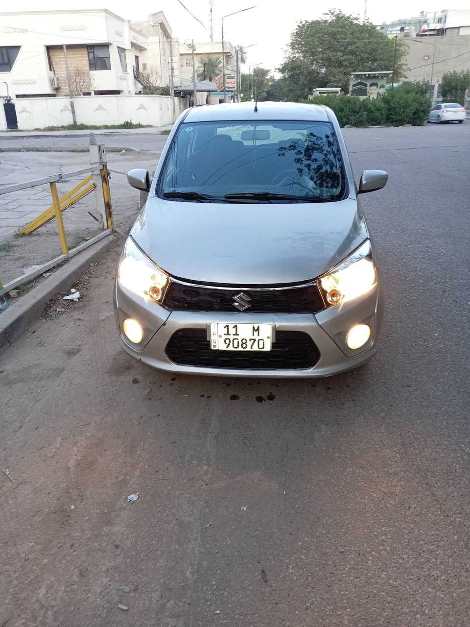 السلام عليكم زوزوكي ياباني 2019 ماشيه 85 حادثها بدعاميه وبنيد السعر 60 الرقم ***********
