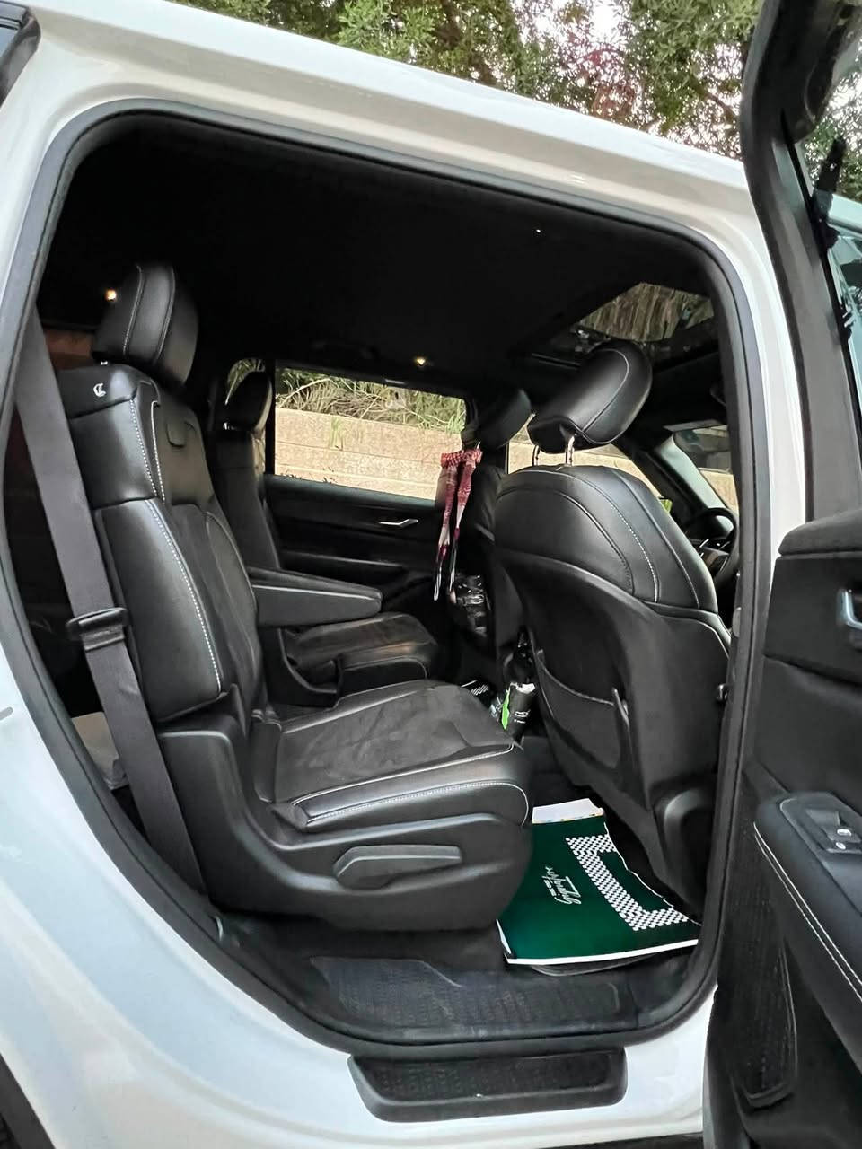 2024 JEEP GRAND CHEROKEE BLACK EDITION
((((كلين تايتل كفاله عامه ))))

        

                        (( رقم مميز ))

    

اللون :- ابيض 

الموديل :- 2024 

سعة المحرك :- V6  3.6L

المسافه المقطوعه :-  21300 km

عدد المقاعد :- 7    مقاعد 

مواصفات السيارة :-    altitude  

                          

      👇👇 👇

      #الإضافات 👇

* شاشه 

*  وَيْل 18

  ￼

*  بصمه

* كاربلي اوتو اندوريد

*ثلاث قطع تبريد

 

*نقطه عمياء 

* اشاره بالمرايا 

* كير ماوس

* باب خلفي كهرباء

* حساس خلفي

* كراسي السائق كهرباء 

* هاند بريك كهرباء

* قياده ذاتيه

*تحديد مسار

*شفتات كير بالستيرن

* تحكم سرعه 

* تحكم مسجل  

* حمالة سقف

* رادار أمامي وخلفي  

* فرش جلد مع كنتاره 

*  فتحة سقف 

* تدفئه  المقاعد

السعر 33 الف 

السياره كتاب شهداء بأسم والدي 

مكان السياره بغداد سبع ابكار 

***********
