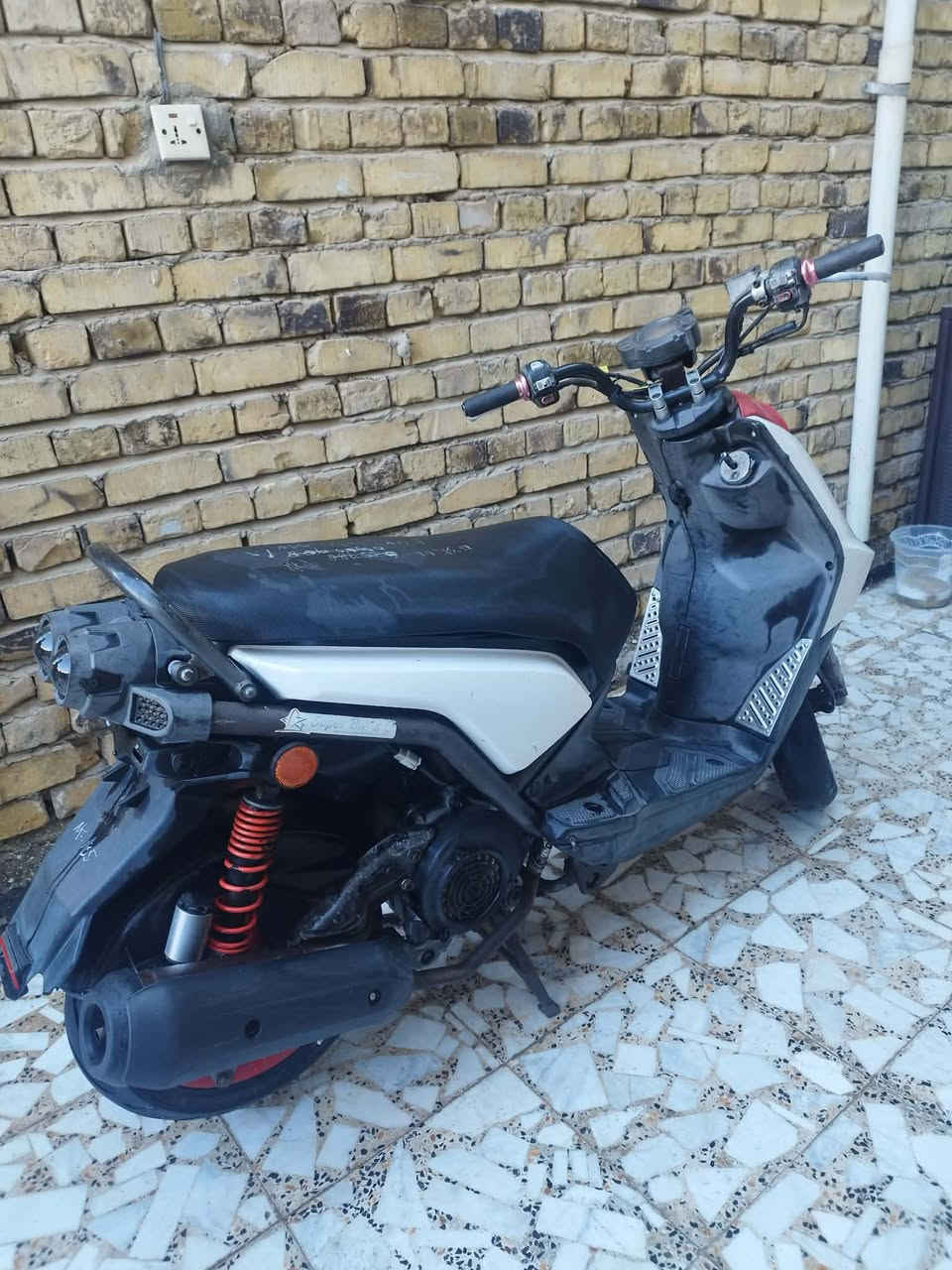 سلام عليكم سكنس جبلي رمبه مابيه اي نقص كامله السعر مليون و200 حله شارع 60


**إذا كنت صاحب هذا الإعلان وتريد حذفه لأي سبب، رجاءا أرسل رسالة إلى الدعم الفني**