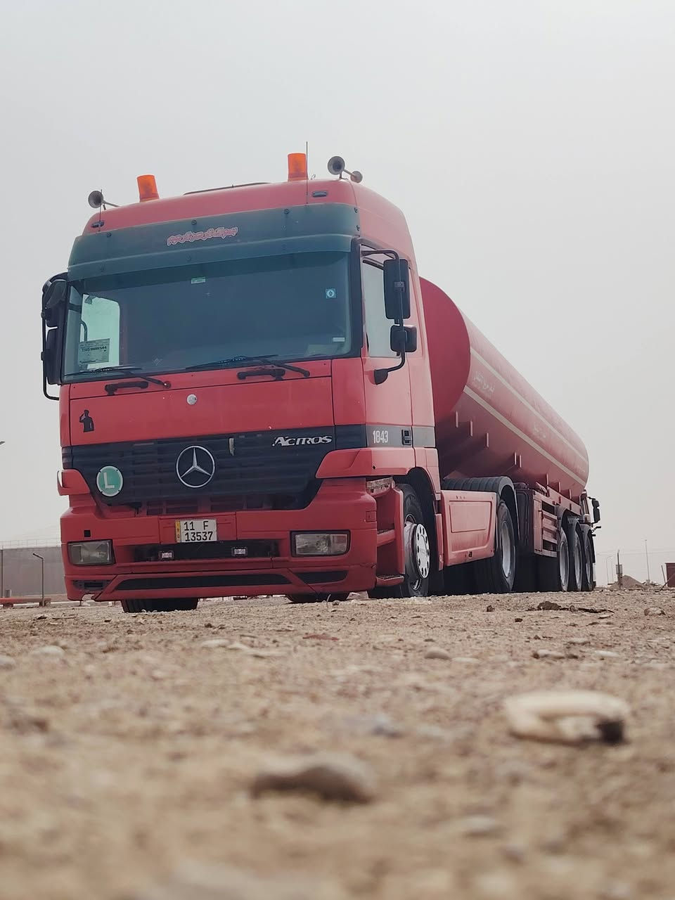 السلام عليكم اكتروز للبيع موديل 2000 سنويه طوناج جديد تحويل ثاني يوم شراي ينتصل على الرقم ***********
