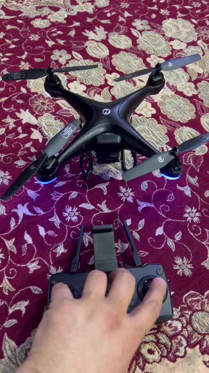 درون هولي ستون HS-120D
اخوان الدرون وصلت بيهة مشكلة بماطورين يشتغلن لكن ضعيفات يحتاجلهن تبديل ابيعهة ع وضعهة + حرق بسيط بوحدة من الاذرع

الطيارة احترافية مواصفاتهة

كاميرا كامبل UHD

بطارية 20 دقيقة 

ريمونت شحن
الربط wifi + ينحطلهة رام تصور بي بكامل فريماتهة
باقي مواصفاتهة موجودة باليوتيوب
السعر 75 الف بلاااش
#ملاحضة الكارتونة مو مالتهة


**إذا كنت صاحب هذا الإعلان وتريد حذفه لأي سبب، رجاءا أرسل رسالة إلى الدعم الفني**