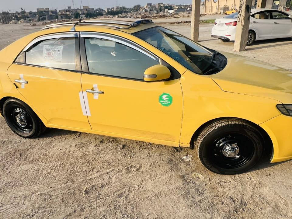 فورتي خليجي 2010 رقم بغداد تحويل مباشر محرك 1600 شاشه تايب لايت زنون السياره كبل للشارع اي نقص مابيهه 
مكانهه واسط الصويره السعر 77وبيهه مجال 
 تخم تاير هسه شادهن ***********
