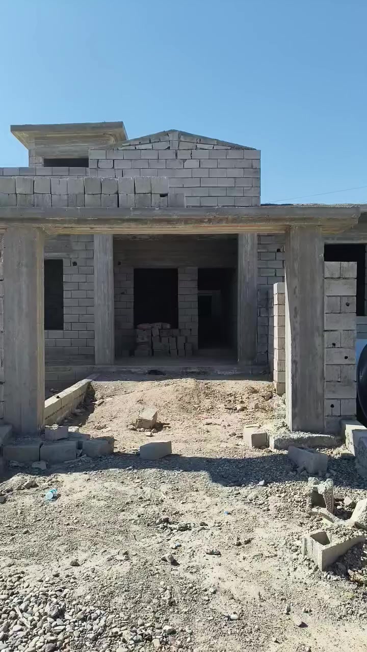 هيكل للبيع المساحة ٣٧٠متر مسيج كامل السعر ٢٥مليون قفل العلم طريق روتانا ***********
