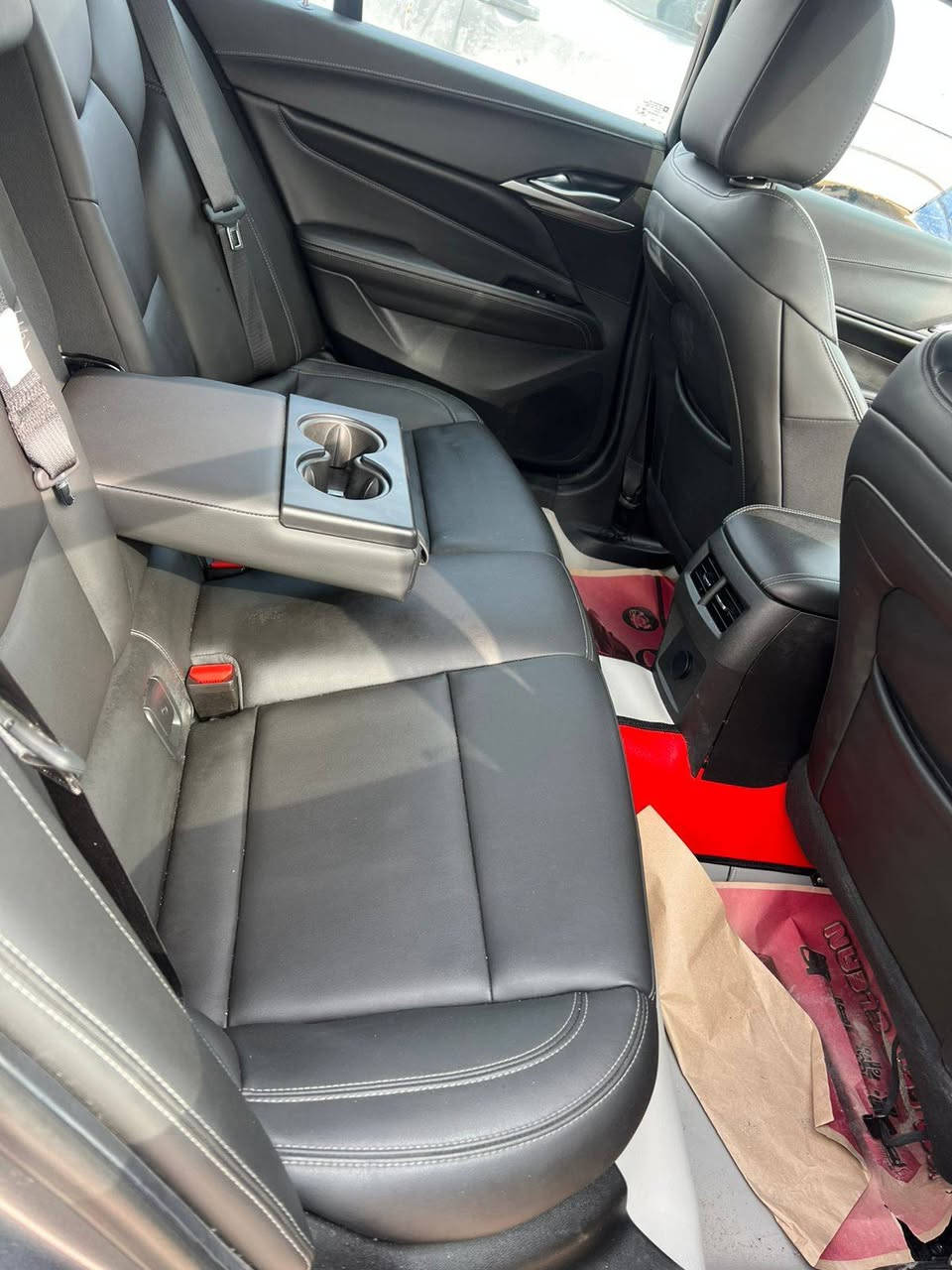 سلام عليكم كديلاكCT4 مديل (2022) فول مواصفات رقم أربيل سنويه (31)  ماشيه (25) حقيقي سياره جديده بمعنى الكلمه اجدد من الصور رقم أربيل بأسمي يعني حائز ومالك تحويل ثاني يوم رقم صاحب السياره انا مكلف بالنشر
(***********) العنوان البصره الزبير حادثه مرفق بالصور السعر (195)
