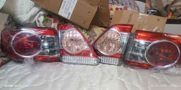 السلام عليكم... غراض كورلا للبيع 
لايتات امريكي سعر الزوج 75الف.. 
تخم. بك. لايت 65الف... 
مطريات ابواب درجة اولى 25الف.. 
شباك. دعامية 35الف.. 
بلك خليجي اصلي 20الف... 
بلك امريكي 35الف.. 
بلوجتكرات زوج 15الف كزاز.. 
زراكات اصلية زوج 10الف... 
سيم تحويل تدفئة تبريد.. 15الف... 
صاجيات ابواب 35الف... 
فلنجات زوج 50الف ضمان سنه.. 
سيم جنطة 10الف... 
مرايات جانبية زوج 60الف اسود... 
يدة قمارة 10الف الوحدة... 
مطريات ابواب بصف جام 30الف تخم... 
كبات حجم. 15و16 سعر تخم 25الف... 
قفل جنطة 20الف... يوجد توصيل لكل مكان... ***********
