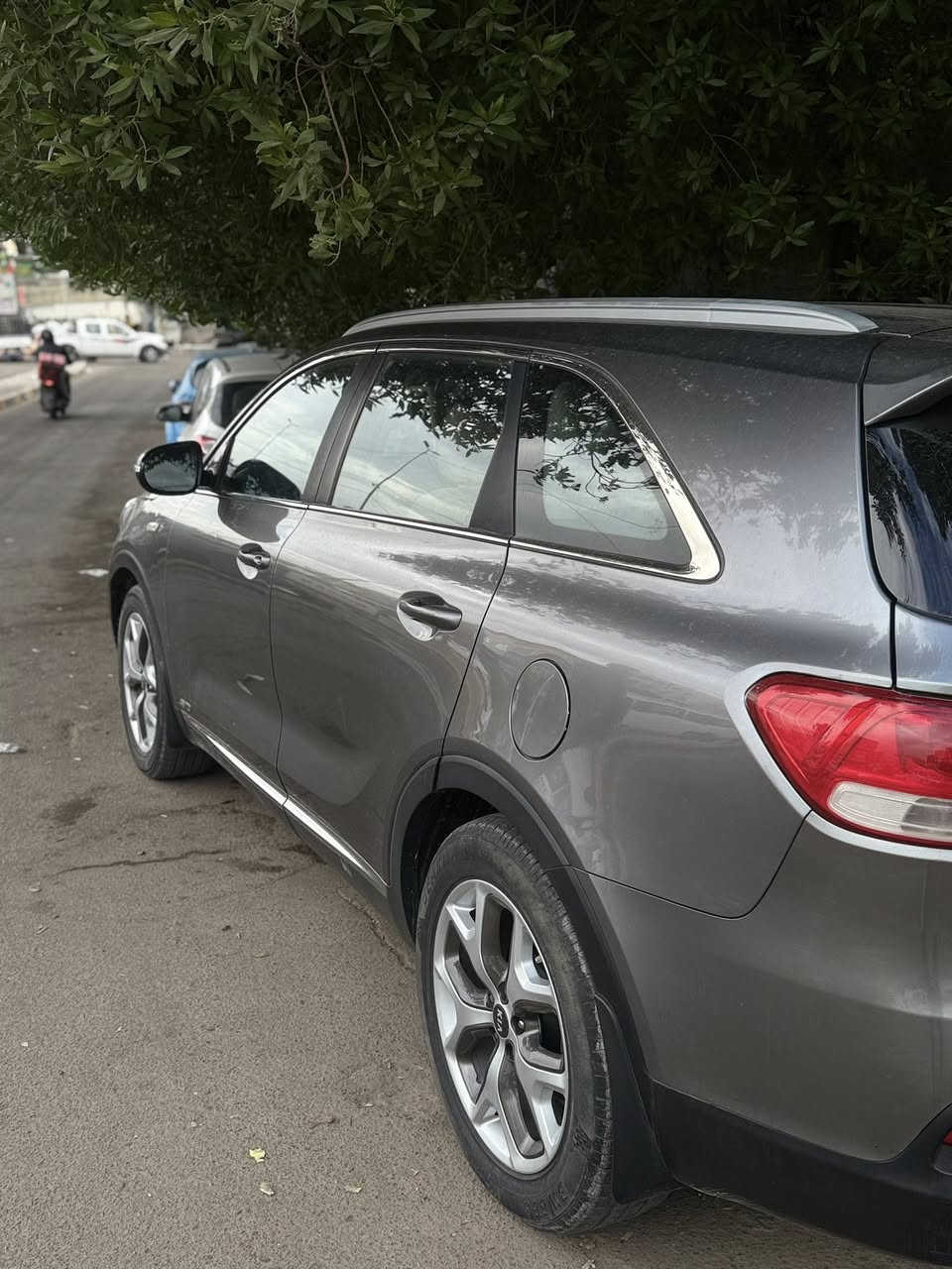 السلام عليكم سورنتو 2015 خليجي V6  سبعه راكب حادثها باب تبديل خلفي عكس السايق فقط كير مكينه كفاله 
بغداد *********** / *********** 
السعر 175 وبيها مجال بصيط
