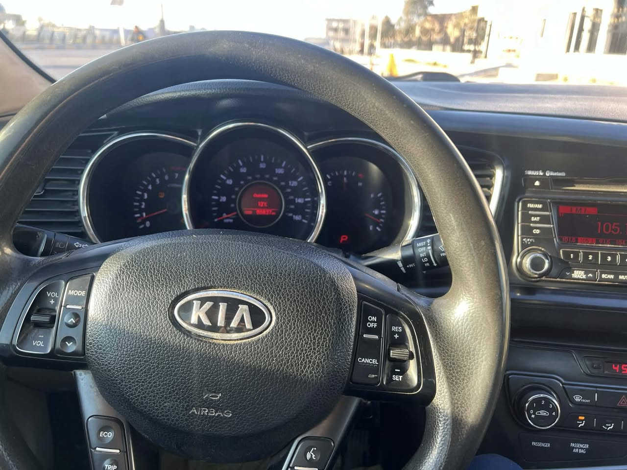 السلام عليكم 

كيا اوبتما للبيع وارد امريكي  لون ابيض موديل ٢٠١١ رقم ديالى انكليزي 
محرك ٢٤٠٠ GDI مفتوح 
گير اوتوماتيك
تبريد ثلج 
صبغ صفحة عكس السايق  كما موضح في السونار وصور الحادث
ماشية ٨٥ ألف ميل 
السعر ١٠٠ ورقة $ 
مكان السيارة ديالى بعقوبة 
للتواصل ***********
