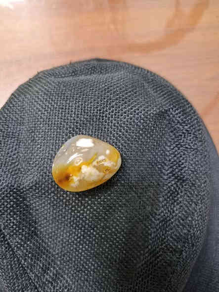 السلام عليكم ... عندي هاي الاحجار ... للبيع .. طلعت عندي من بضاعه مستوردة من هونك كونك... خلي سعرك والرزق على الله واتساب *********** بغداد
