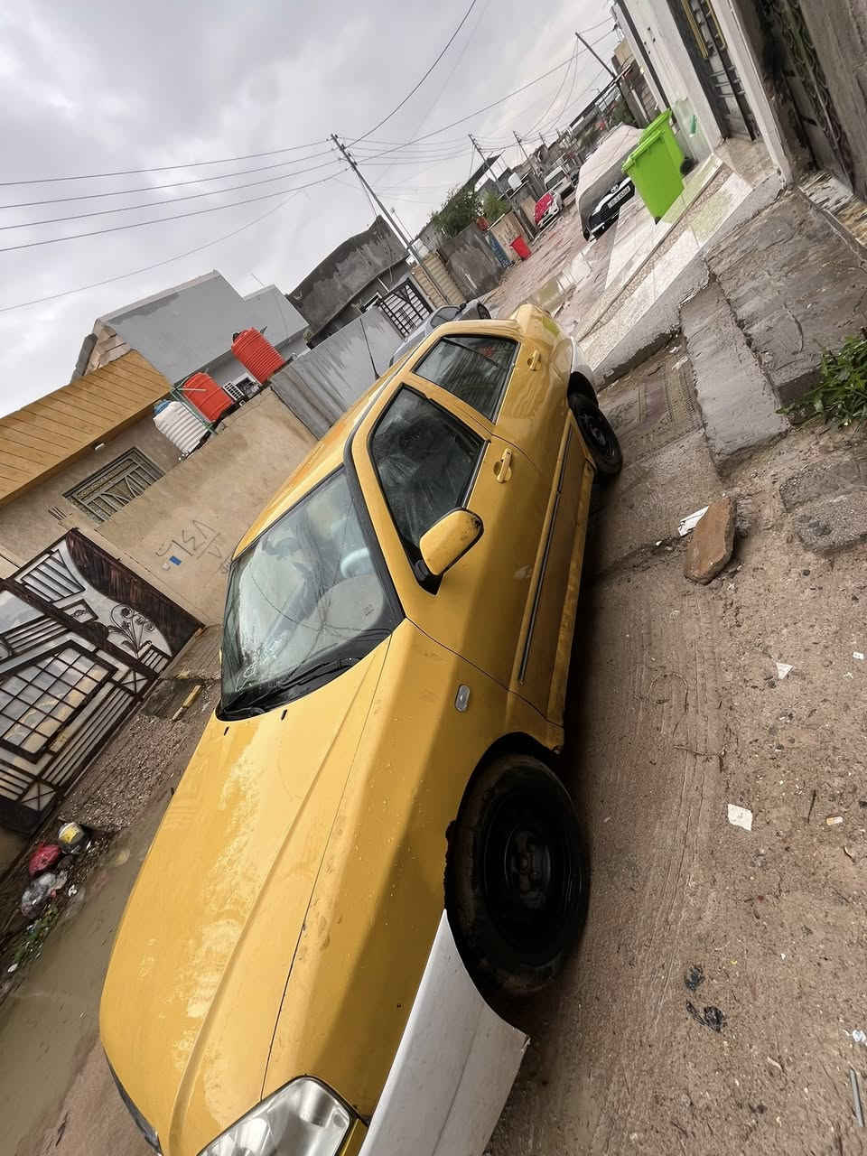 السلام عليكم للبيع شيري كوين موديل٢٠١٠
السنوية لل٢٧راعيها موجود بالزبير  يريد تحويل 
السيارة كاملة حدادية جديدة تايرات صارلي ٣اشهر من شادهن دوشمة جديده السيارة بس تبريدها ألفان مالته ضعيف ومنقص غاز المكينه بيها خيط تبخير 
سعر السيارة ٣٢وبيها مجال مكاني البصرة حمدان
رقمي ***********
